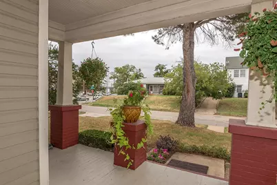 2241 W Rosedale Street S, Fort Worth, TX 76110 - Photo 3