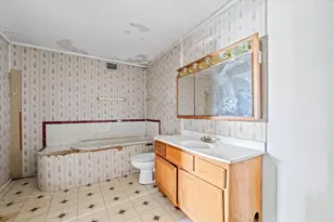 700 N 3rd St, McGregor, TX 76657 - Photo 11