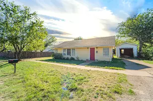 304 N Geneva St, Breckenridge, TX 76424 - Photo 5