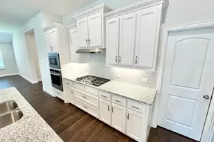 429 Cooper St, Argyle, TX 76226 - Photo 9