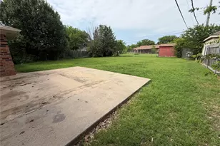 305 Lois St, Roanoke, TX 76262 - Photo 19