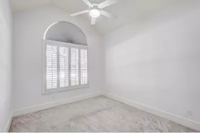 9718 Wolf Creek Drive, Irving, TX 75063 - Photo 17