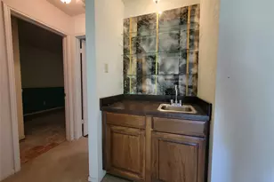 630 Country View Ln, Garland, TX 75043 - Photo 7