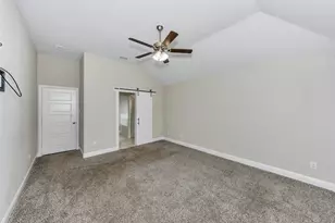 933 E 5th St, Springtown, TX 76082 - Photo 9