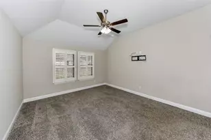 933 E 5th St, Springtown, TX 76082 - Photo 11