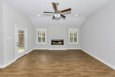933 E 5th Street, Springtown, TX 76082 - Photo 21