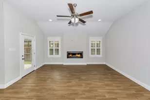 933 E 5th St, Springtown, TX 76082 - Photo 21