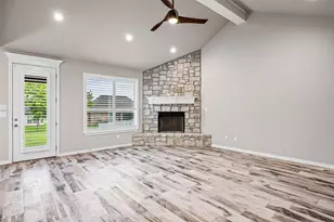 6620 Pinehurst Dr, Granbury, TX 76049 - Photo 5