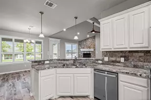 6620 Pinehurst Dr, Granbury, TX 76049 - Photo 11