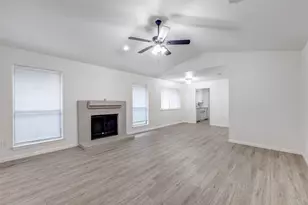 2428 Summer Pl Dr, Arlington, TX 76014 - Photo 3