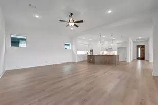 2090 Spotted Fawn Dr, Arlington, TX 76005 - Photo 31
