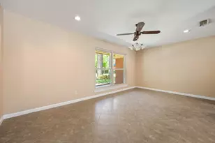 815 Vail Dr, Arlington, TX 76012 - Photo 17