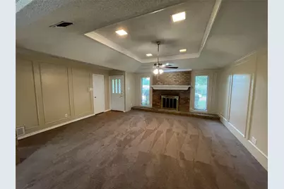 407 Hillcroft Circle, Duncanville, TX 75137 - Photo 3