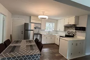 1104 Locust St, Gainesville, TX 76240 - Photo 5