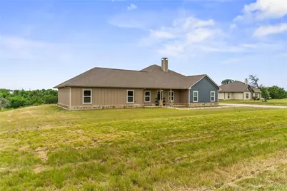 139 Kriston Lane, Springtown, TX 76082 - Photo 3