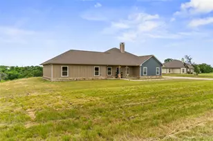 139 Kriston Ln, Springtown, TX 76082 - Photo 3