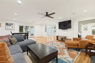 9938 Losa Dr, Dallas, TX 75218 - Photo 7