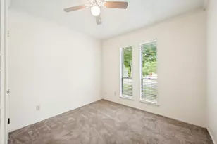 3544 Esplendor Ave, Irving, TX 75062 - Photo 15