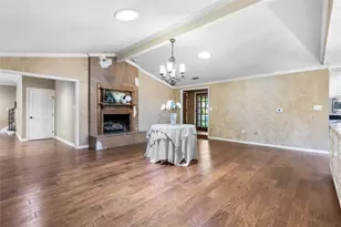 1814 Oak Creek Dr, Sherman, TX 75092 - Photo 5