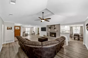 709 Thoreau Ln, Allen, TX 75002 - Photo 9