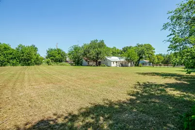 606 E Moore Street, Granbury, TX 76048 - Photo 31