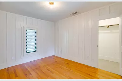 606 E Moore Street, Granbury, TX 76048 - Photo 19