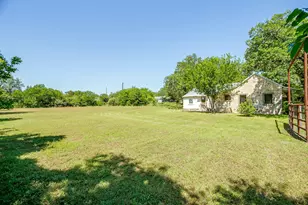 606 E Moore St, Granbury, TX 76048 - Photo 29