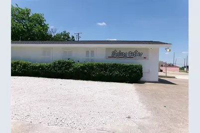 2526 Hillcrest Lane, Grand Prairie, TX 75052 - Photo 3