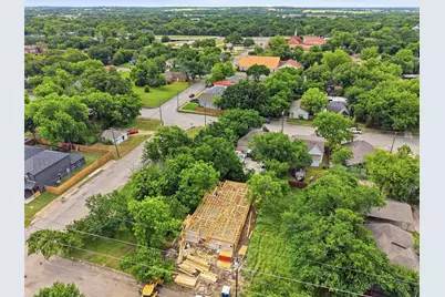 306 Royal Street, Cleburne, TX 76031 - Photo 7