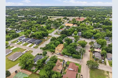 306 Royal Street, Cleburne, TX 76031 - Photo 13