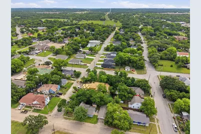 306 Royal Street, Cleburne, TX 76031 - Photo 11