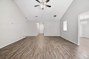 1137 Meadow Creek Ct, Lancaster, TX 75146 - Photo 13
