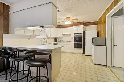 209 Helen Drive, Arlington, TX 76011 - Photo 7