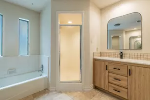 1000 Briarcliff Dr, Arlington, TX 76012 - Photo 17