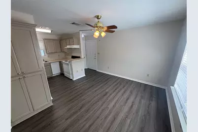 219 Bryan Street #100, Denton, TX 76201 - Photo 5
