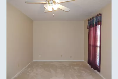 953 Meadowdale Circle, Garland, TX 75043 - Photo 25