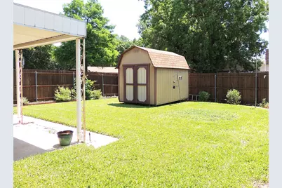 953 Meadowdale Circle, Garland, TX 75043 - Photo 33