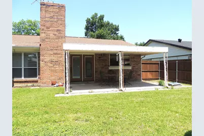953 Meadowdale Circle, Garland, TX 75043 - Photo 35