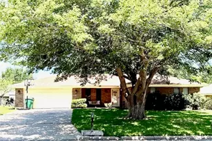 301 Bluebonnet St, Stephenville, TX 76401 - Photo 1