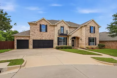 201 Fountainview Drive, Euless, TX 76039 - Photo 3