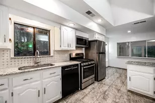 3940 Dalgreen Cir, Dallas, TX 75214 - Photo 13