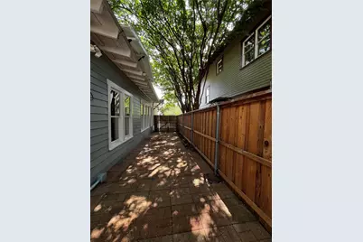215 S Montclair Avenue, Dallas, TX 75208 - Photo 23