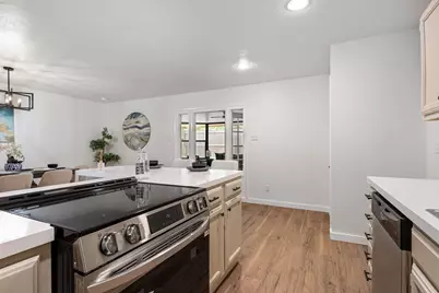 7500 Kingsmill Terrace, Fort Worth, TX 76112 - Photo 13