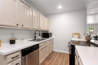 7500 Kingsmill Terrace, Fort Worth, TX 76112 - Photo 11