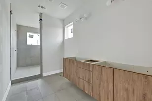 1319 Madrigal Pkwy, Dallas, TX 75206 - Photo 13