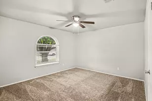 902 Kerry St, Benbrook, TX 76126 - Photo 11