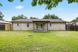 902 Kerry St, Benbrook, TX 76126 - Photo 13