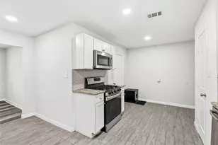 2313 Grandview Dr, Fort Worth, TX 76112 - Photo 17