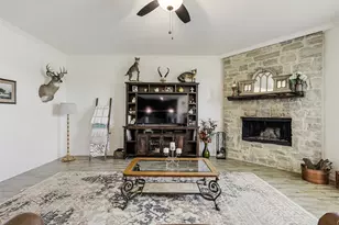 451 Tristin Ln, Waxahachie, TX 75167 - Photo 5