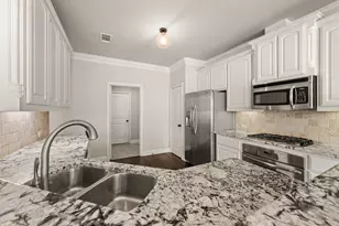 250 Churchill Loop, Grapevine, TX 76051 - Photo 13